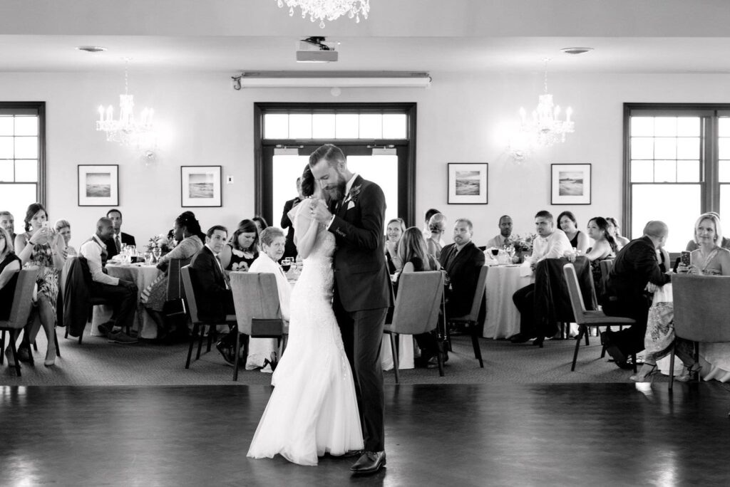 Couples First Dance at pipers heath wedding toronto wedding venue jacqueline james photography